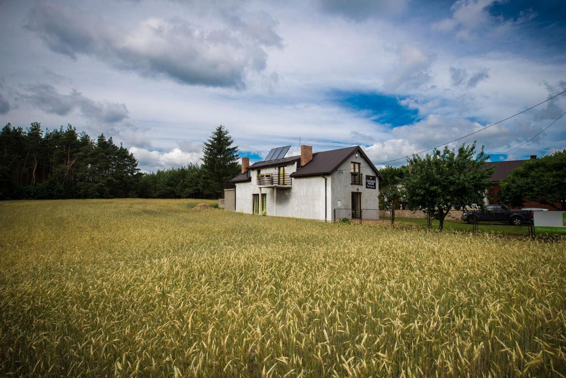 Jurajskie Pokoje Pod Lasem Bobolice  Exterior photo